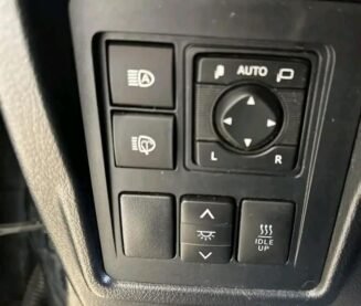 Toyota Land Cruiser – Image 4