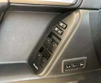 Toyota Land Cruiser – Image 3