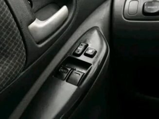 Toyota Yaris – Image 5